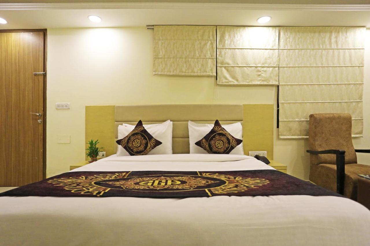 Hotel D'Capitol - Delhi Airport New Delhi Eksteriør billede