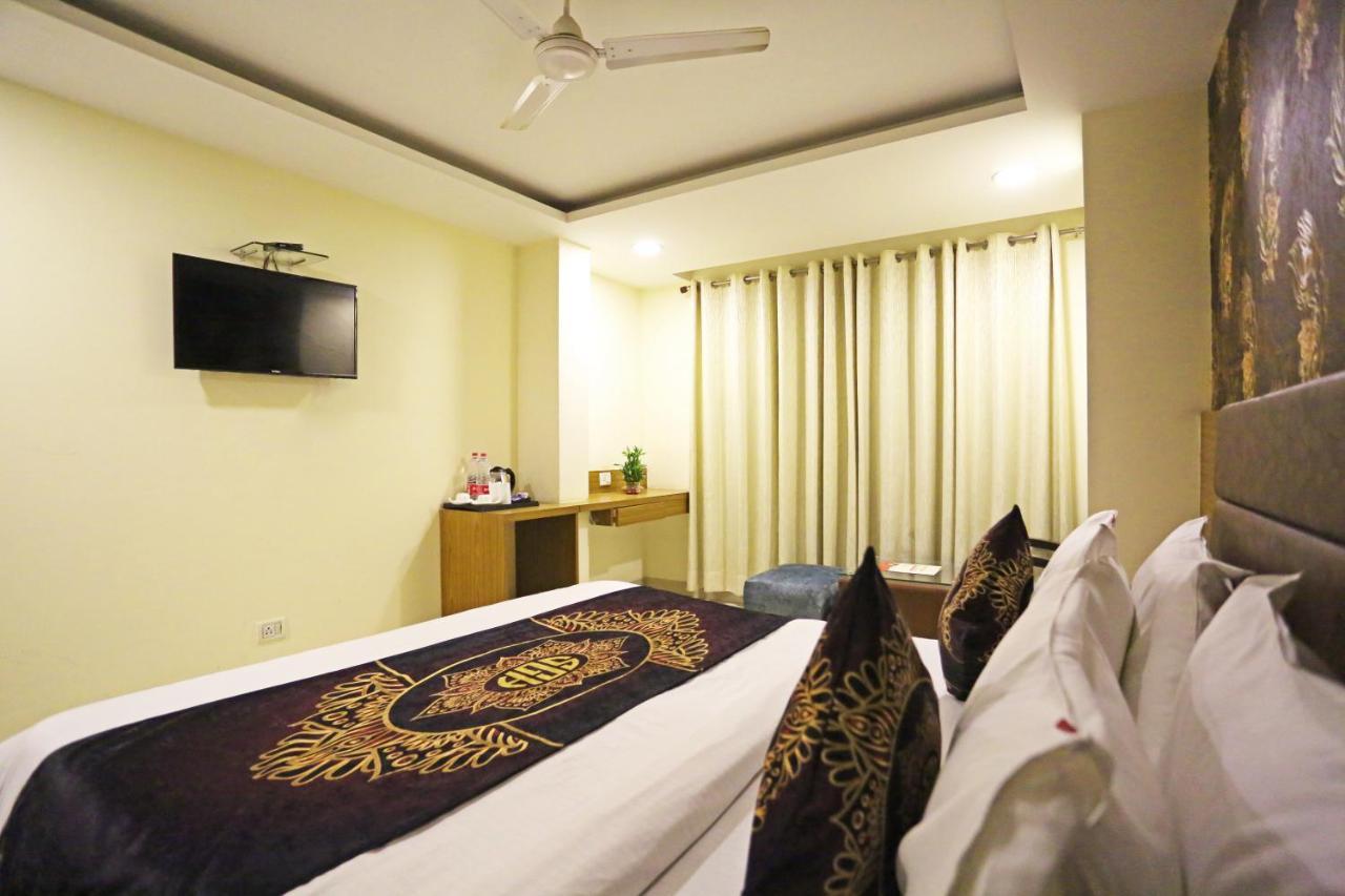 Hotel D'Capitol - Delhi Airport New Delhi Eksteriør billede