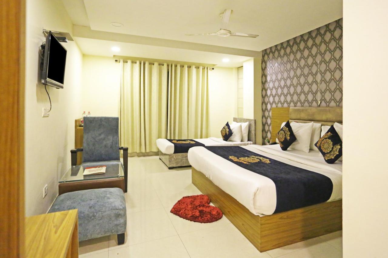 Hotel D'Capitol - Delhi Airport New Delhi Eksteriør billede