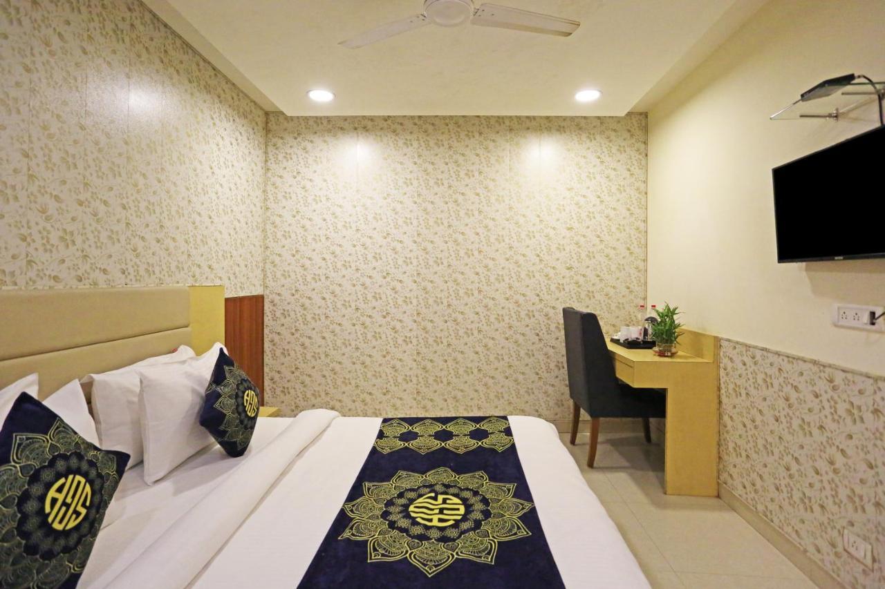 Hotel D'Capitol - Delhi Airport New Delhi Eksteriør billede
